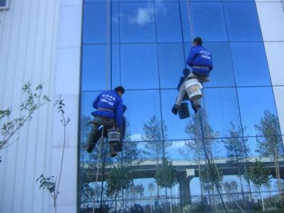 成都九眼桥粼江峰阁住宅楼外墙清洗